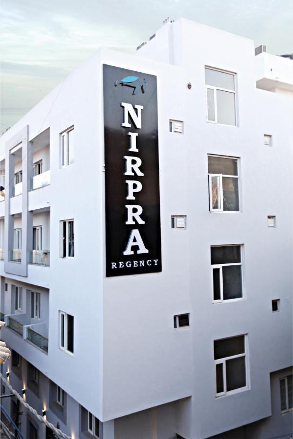 Nirpra Regency Hotel Nuova Delhi Esterno foto