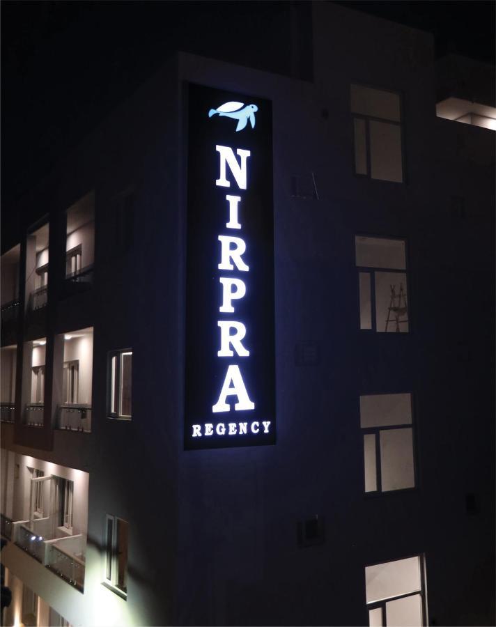 Nirpra Regency Hotel Nuova Delhi Esterno foto